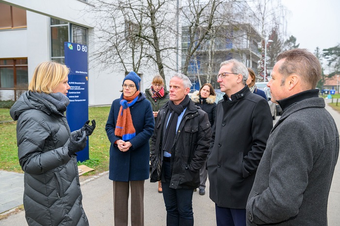 v.l.: Dr. Christina Quensel, CBB; Agnes von Matuschka, Potsdam Science Park; Staatssekretär Tino Schopf, Staatssekretär Hendrik Fischer und Dr. Ulrich Scheller, CBB (Foto: Peter Himsel)