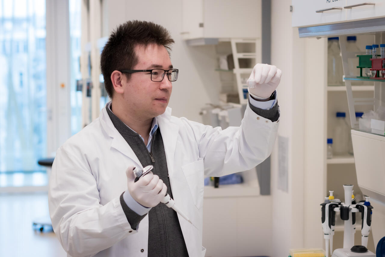 Leif Ludwig im Labor © Felix Petermann, Max Delbrück Center